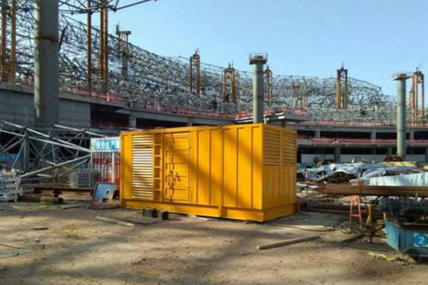 张家口发电机出租如何判断空气滤清器是否需要更换？